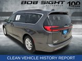 Used 2022 Chrysler Pacifica Touring-L image 4