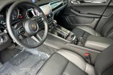 Certified 2024 Porsche Macan image 4
