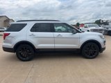 Used 2018 Ford Explorer XLT w/ Equipment Group 202A image 3