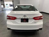 Used 2018 Toyota Camry LE image 5