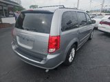 Used 2016 Dodge Grand Caravan SXT image 3