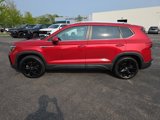 Used 2022 Volkswagen Taos SE w/ Panoramic Sunroof Package image 2