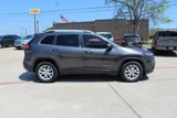 Used 2017 Jeep Cherokee Latitude w/ Comfort & Sound Group image 4