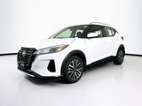 Used 2023 Nissan Kicks SV image 3