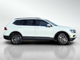 Used 2020 Volkswagen Tiguan SE image 3