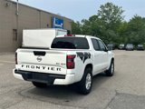 Used 2022 Nissan Frontier SV image 3