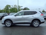 Used 2015 Nissan Rogue SV image 2