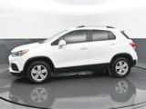 Used 2020 Chevrolet Trax LT w/ LT Convenience Package image 2