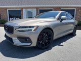 Used 2021 Volvo S60 T5 Momentum w/ Premium Package image 2