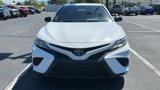Used 2019 Toyota Camry SE image 2