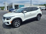Used 2023 Kia Seltos EX image 3