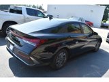 Used 2024 Hyundai Elantra SEL image 3