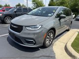 Used 2023 Chrysler Pacifica Touring-L image 2