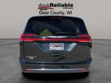Used 2023 Chrysler Pacifica Touring-L image 5