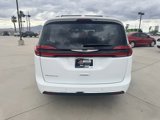 Certified 2022 Chrysler Pacifica Touring-L image 4