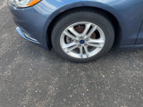 Used 2018 Ford Fusion SE w/ Fusion SE Technology Package image 3