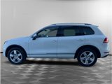 Used 2013 Volkswagen Touareg TDI image 2