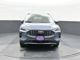 New 2025 Ford Escape SE image 3