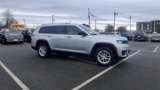 Used 2023 Jeep Grand Cherokee L Laredo image 4