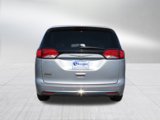 Used 2017 Chrysler Pacifica Touring-L Plus image 4