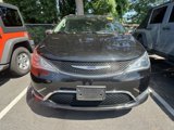 Used 2019 Chrysler Pacifica Limited image 3