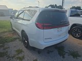 Used 2021 Chrysler Pacifica Touring-L w/ Uconnect Theater Family Group image 4