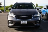 Used 2023 Chrysler Pacifica Limited image 2