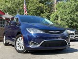 Used 2019 Chrysler Pacifica Touring-L image 3