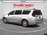 New 2025 Chrysler Pacifica Select image 4