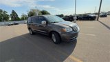 Used 2016 Chrysler Town & Country Touring-L image 2