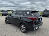 Used 2022 Kia Seltos SX w/ Sunroof Package image 6