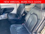 Used 2022 Chrysler Pacifica Touring-L image 4
