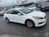 Used 2015 Hyundai Sonata SE image 2