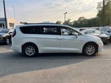 Used 2022 Chrysler Pacifica Touring-L image 5