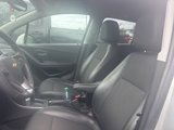 Used 2021 Chevrolet Trax LT w/ LT Convenience Package image 5