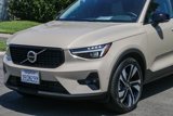 Used 2025 Volvo XC40 B5 Plus w/ Climate Package image 4