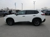 Used 2023 Nissan Rogue S image 3
