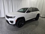 Used 2023 Jeep Grand Cherokee Altitude image 5