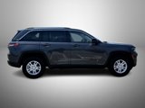 Used 2023 Jeep Grand Cherokee Laredo image 4