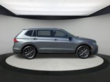 Used 2022 Volkswagen Tiguan SE image 2