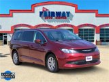 Used 2023 Chrysler Voyager LX image 3