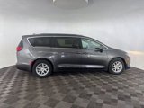 Used 2020 Chrysler Pacifica Touring-L image 5