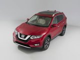 Used 2018 Nissan Rogue SV image 2
