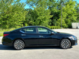 Used 2024 Nissan Altima 2.5 SV image 6