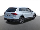 Used 2018 Volkswagen Tiguan SEL image 3