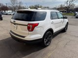 Used 2019 Ford Explorer XLT w/ Equipment Group 202A image 4