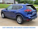 Used 2018 Nissan Rogue SV w/ Premium Package image 4