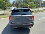 Used 2022 Ford Explorer XLT w/ Equipment Group 202A image 4