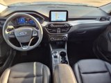 Used 2021 Ford Escape Titanium image 4