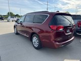Used 2017 Chrysler Pacifica Touring-L image 4